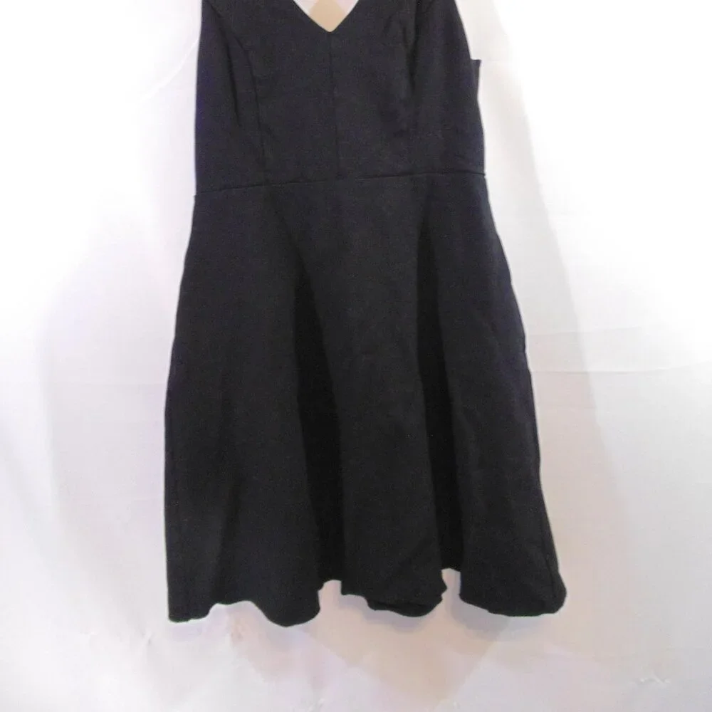Loft Fit & Flare Dress Black v-neck Keyhole back size Small Petite - Picture 4 of 5